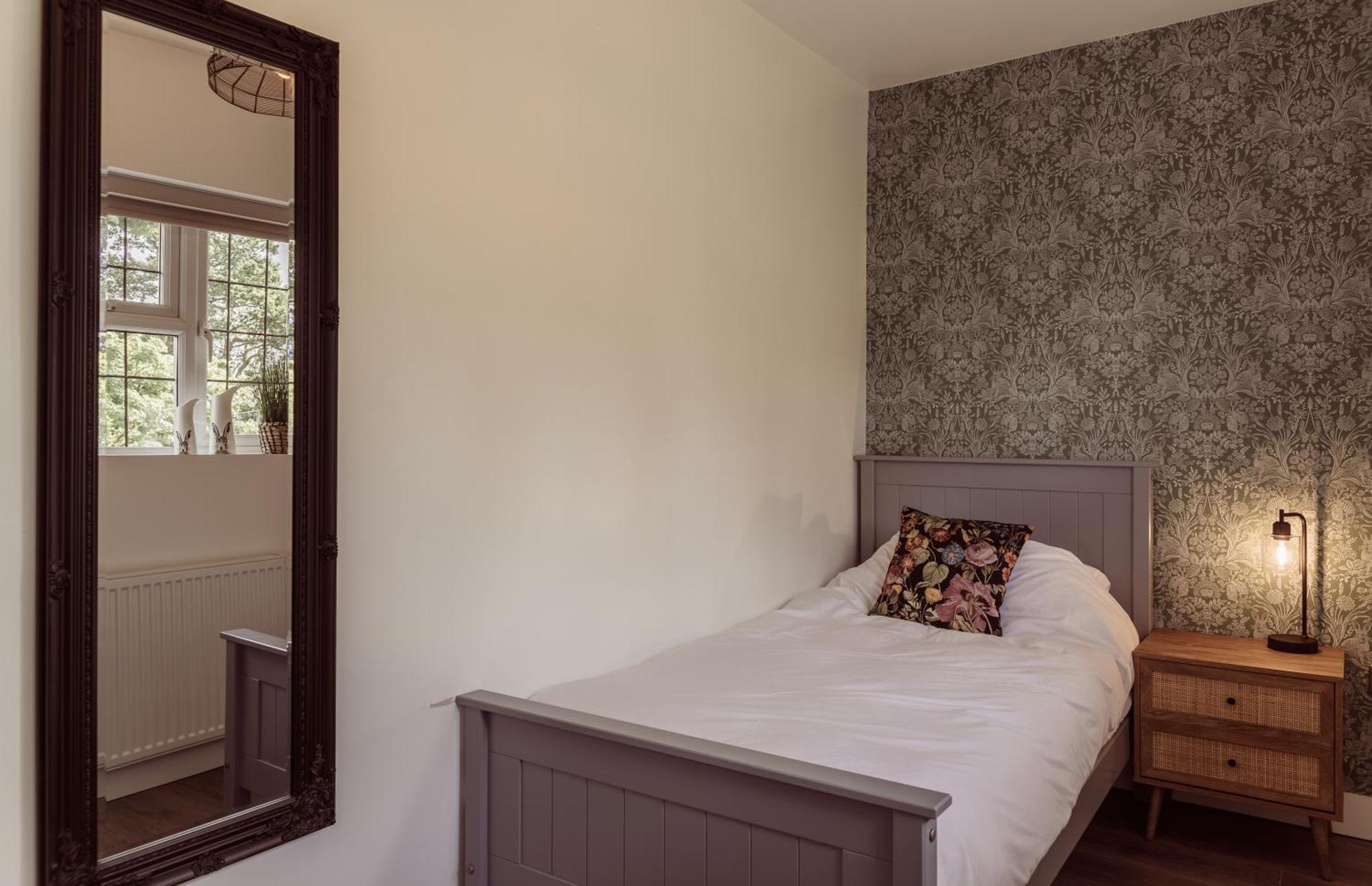 Lowbell House London Colney Екстер'єр фото